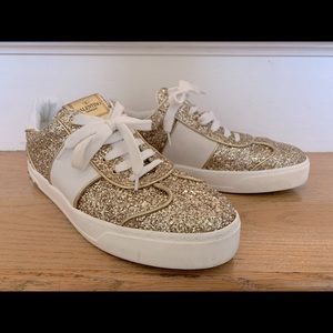 ❌SOLD❌Valentino stud gold glitter sneakers.👟